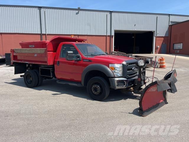 Ford F-550 Snežne daske i plugovi