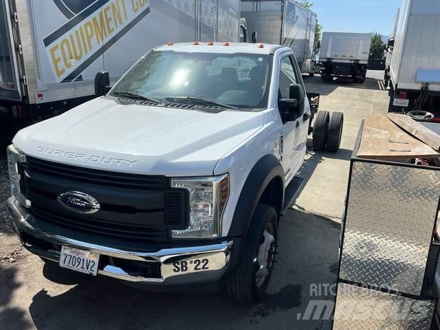 Ford F-550 Kabine i unutrašnjost