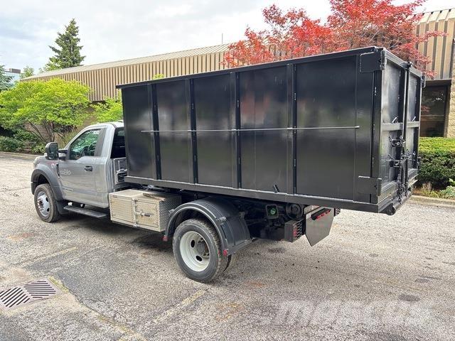 Ford F-550 Rol kiper kamioni sa kukom za podizanje tereta