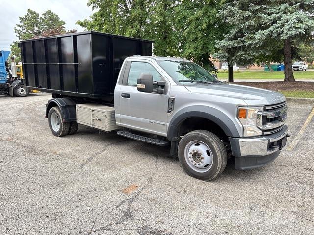 Ford F-550 Rol kiper kamioni sa kukom za podizanje tereta