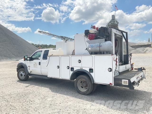 Ford F-550 Kamioni cisterne