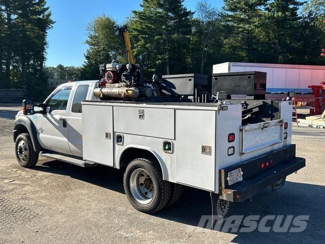 Ford F-550 Pik up kamioni