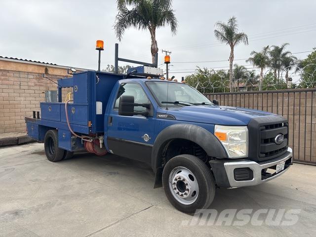 Ford F-550 Pik up kamioni