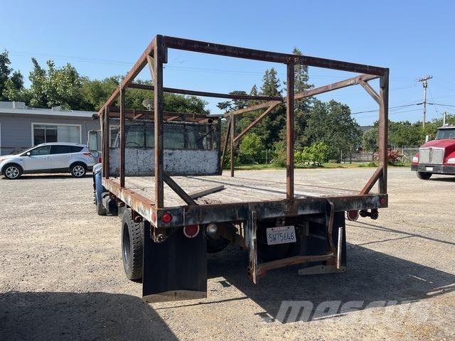 Ford F-700 Kamioni sa otvorenim sandukom