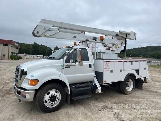 Ford F-750 Auto korpe