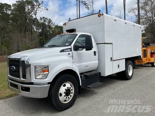 Ford F-750 Kamioni za piljevinu