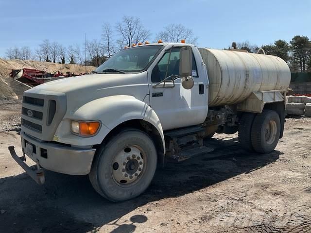 Ford F-750 Kamioni za vodu