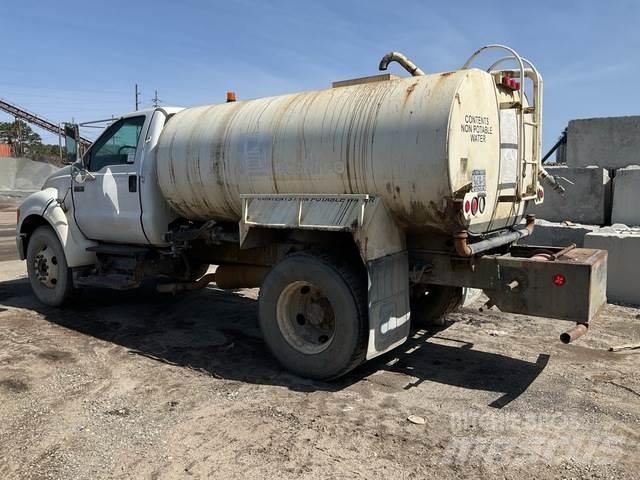 Ford F-750 Kamioni za vodu
