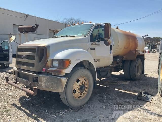 Ford F-750 Kamioni za vodu