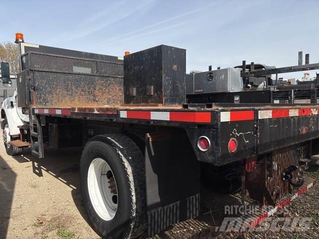 Ford F-750 Kamioni sa otvorenim sandukom