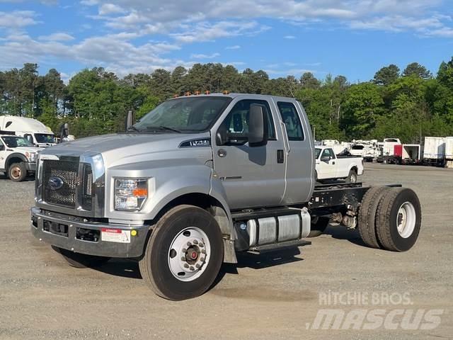 Ford F-750 Kabine i unutrašnjost