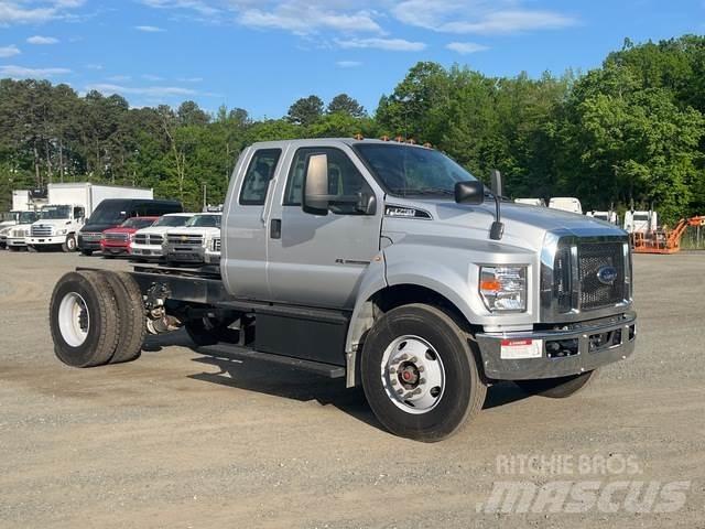 Ford F-750 Kabine i unutrašnjost