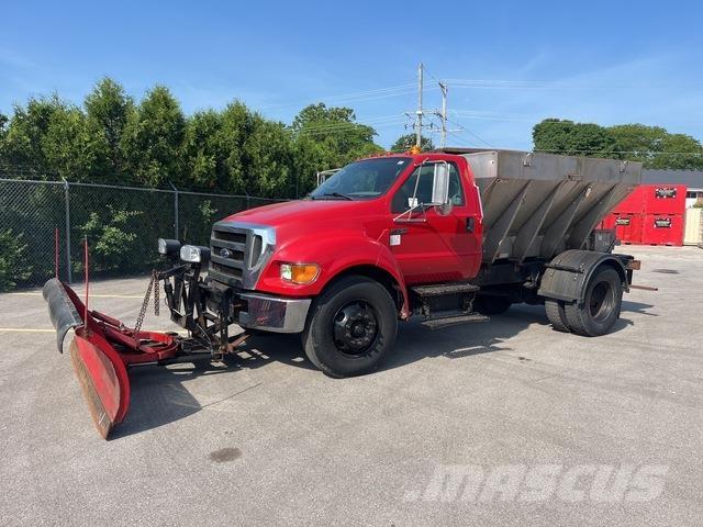 Ford F-750 Snežne daske i plugovi