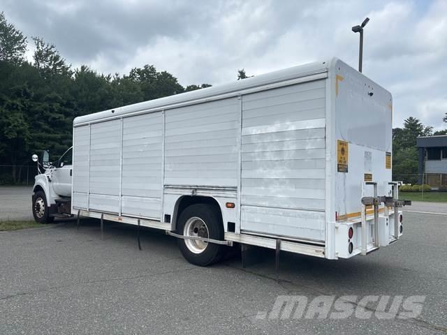 Ford F-750 Kamioni za prevoz pića
