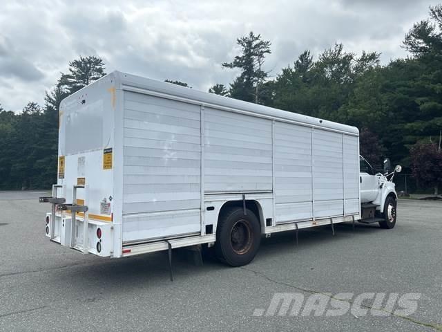 Ford F-750 Kamioni za prevoz pića