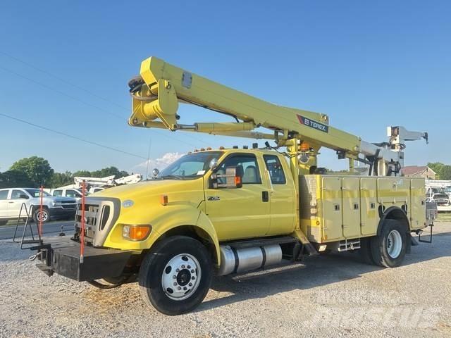 Ford F-750 Auto korpe