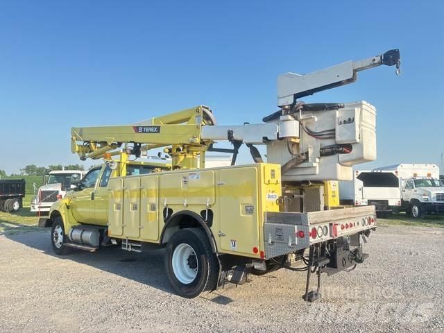 Ford F-750 Auto korpe