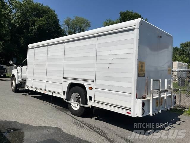 Ford F-750 Kamioni za prevoz pića