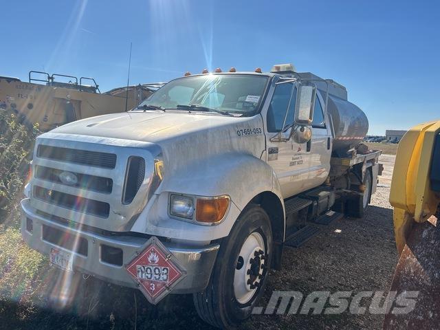 Ford F-750 Kamioni cisterne