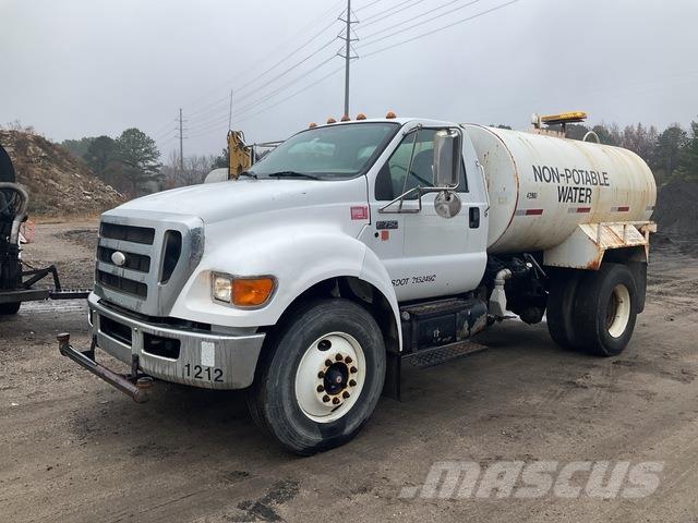 Ford F-750 Kamioni za vodu