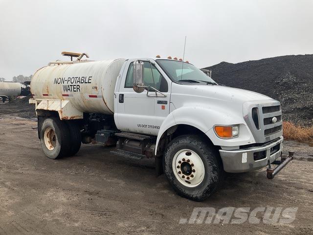 Ford F-750 Kamioni za vodu