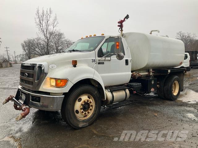 Ford F-750 Kamioni za vodu