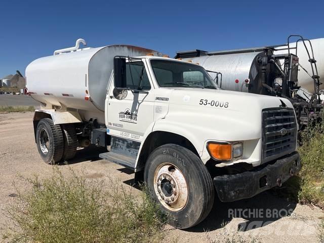 Ford F-800 Kamioni za vodu