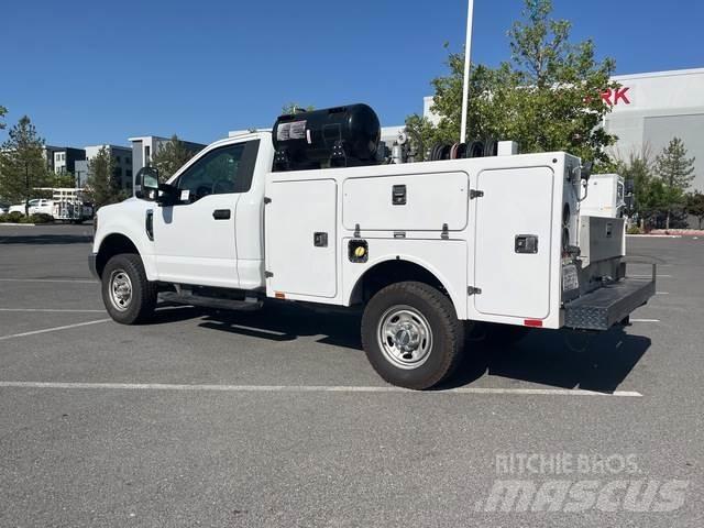 Ford F250 XL Komunalna vozila za opštu namenu