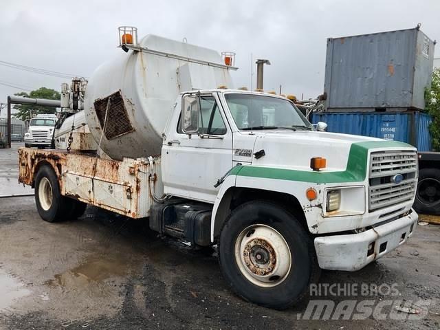 Ford F700 Ostalo za građevinarstvo