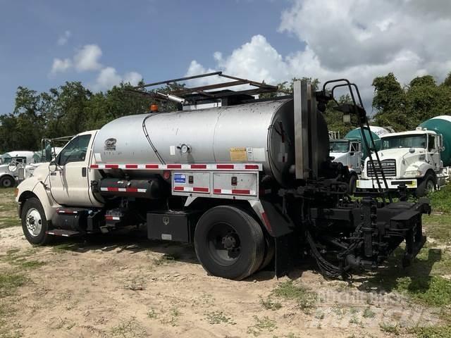 Ford F750 Kamioni mešalice za beton