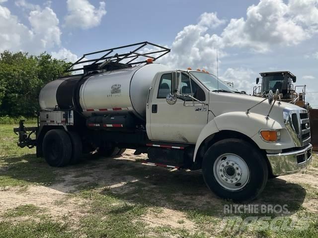 Ford F750 Kamioni mešalice za beton