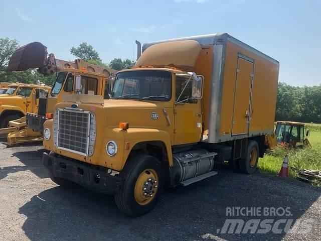 Ford L8000 Komunalna vozila za opštu namenu