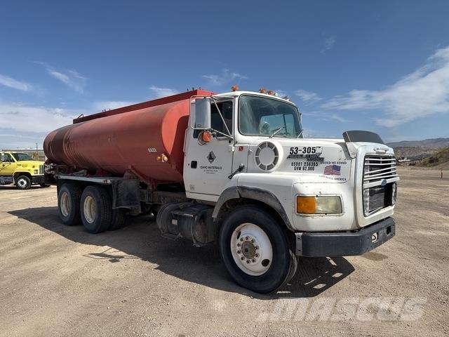 Ford L9000 Kamioni za vodu
