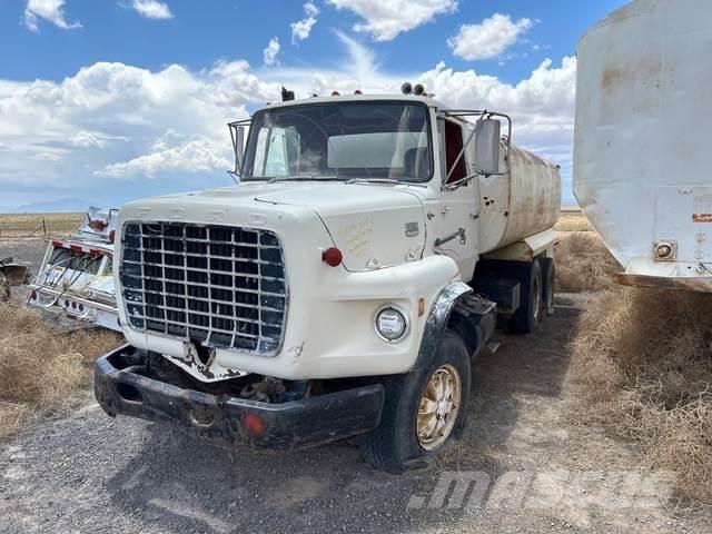 Ford L9000 Kamioni cisterne