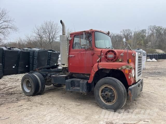 Ford LN8000 Tegljači
