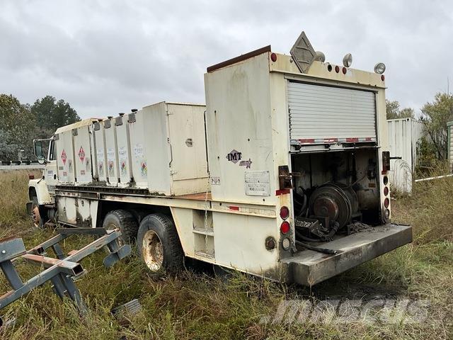 Ford LNT9000 Kamioni cisterne