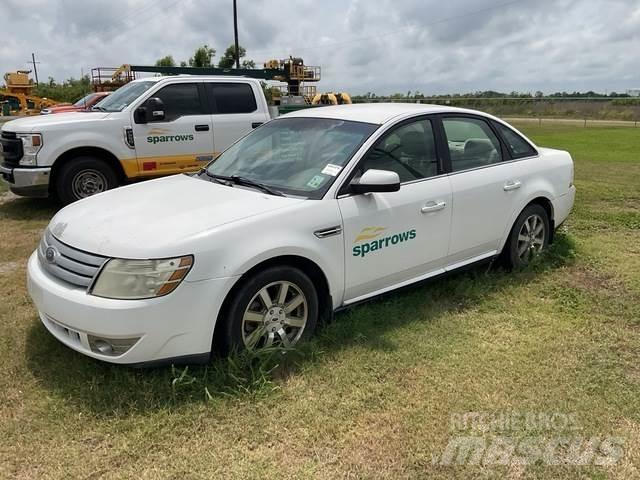 Ford Taurus Automobili