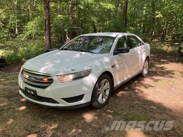 Ford Taurus Automobili