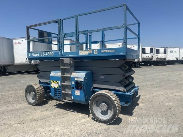 Genie GS-4390 Makazaste platforme