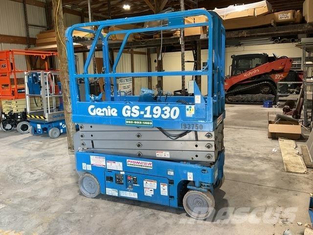 Genie GS1930 Makazaste platforme