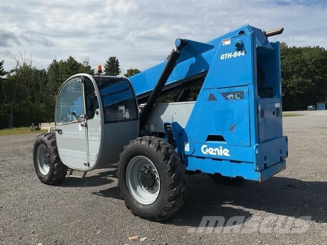 Genie GTH-844 Teleskopski viljuškari