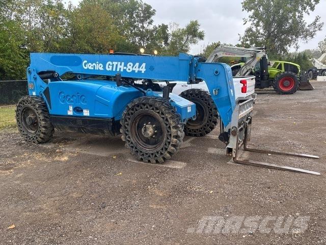 Genie GTH-844 Teleskopski viljuškari