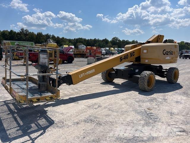 Genie S-40XC Teleskopske podizne platforme