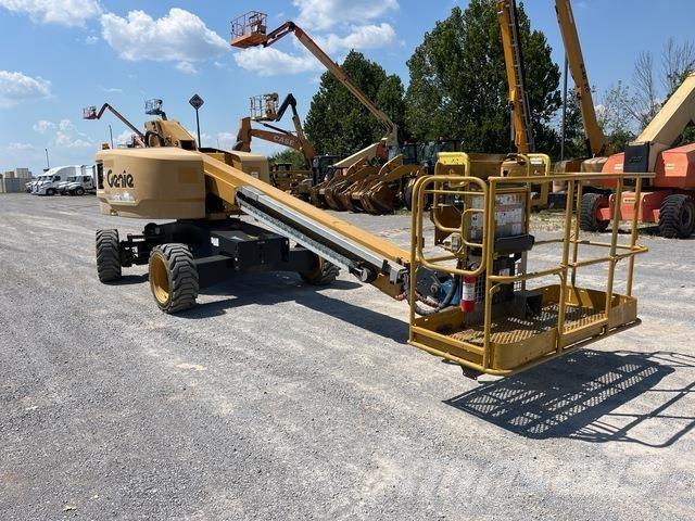 Genie S-40XC Teleskopske podizne platforme