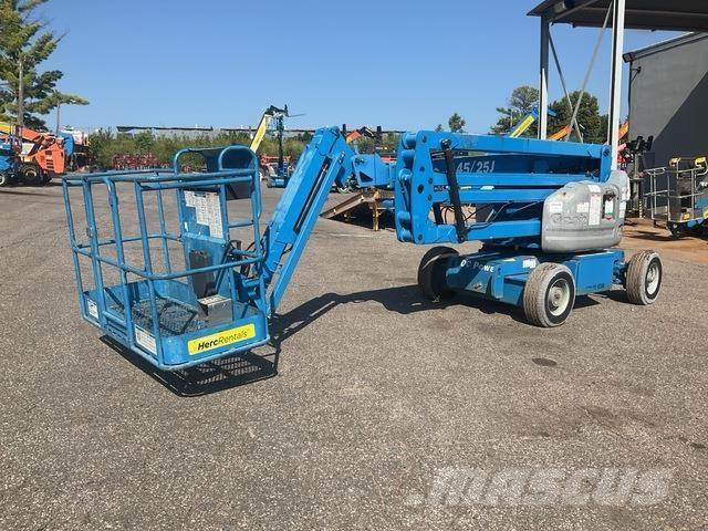 Genie Z-45/25J Zglobne podizne platforme
