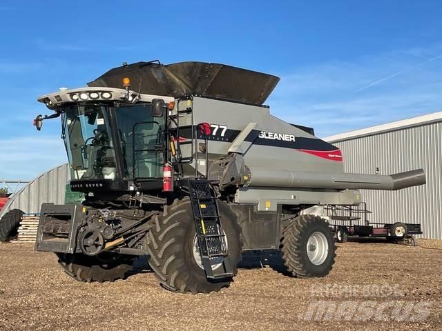 Gleaner S77 Kombajni