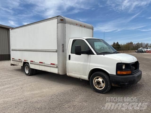 GMC Savana Sanduk kamioni