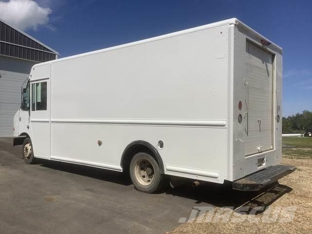 GMC Workhorse Sanduk kombiji