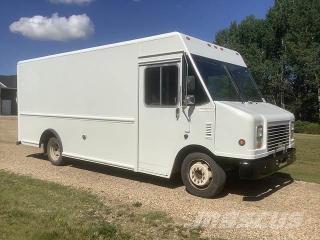 GMC Workhorse Sanduk kombiji