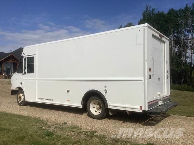 GMC Workhorse Sanduk kombiji